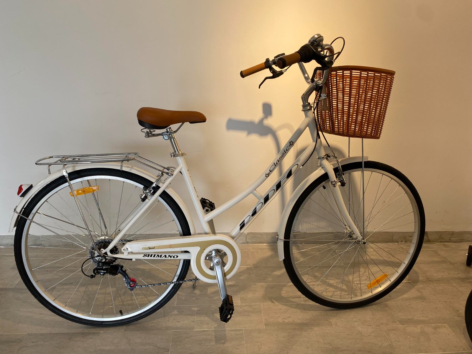 Vélo de Ville RODEO 6026-C6VS Avec Panier Avant - Blanc - Image 2
