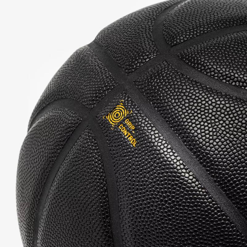 Ballon de basketball KIPSTA taille 7 GRIP MATCH BT500X - Noir or - Image 4