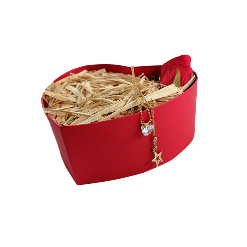 Coffret De Cadeau Cœur En Carton PF + Collier