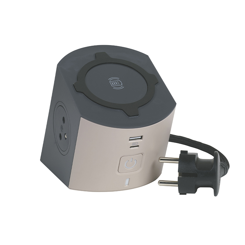  Multiprise Station De Charge LEGRAND 10A + USB